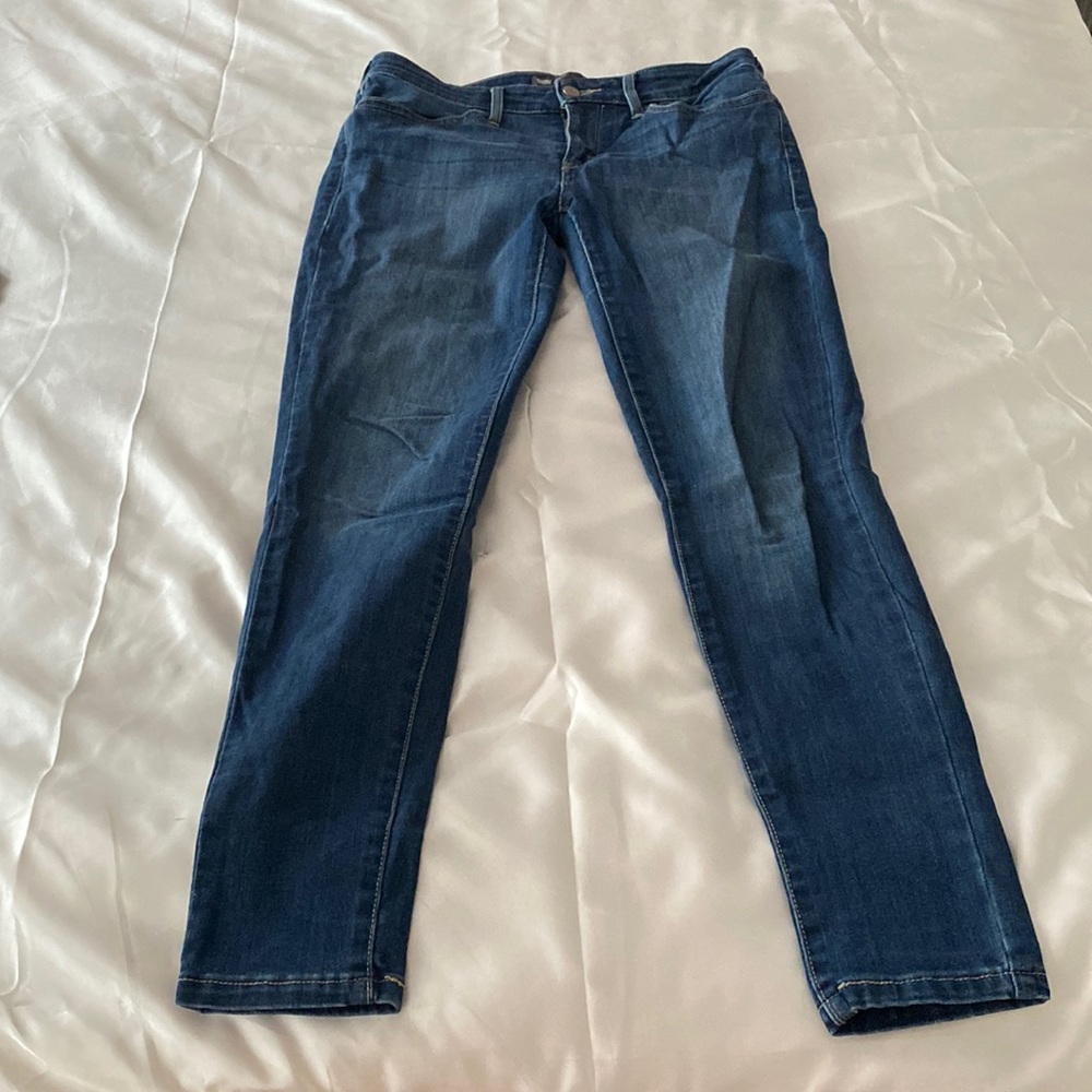 Deep blue Levi’s leggings